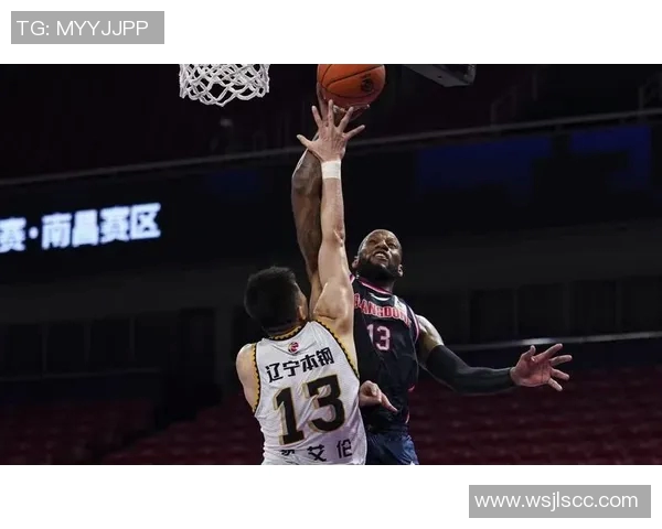 重庆篮球队战术变革引发热议新策略助力球队崛起与发展