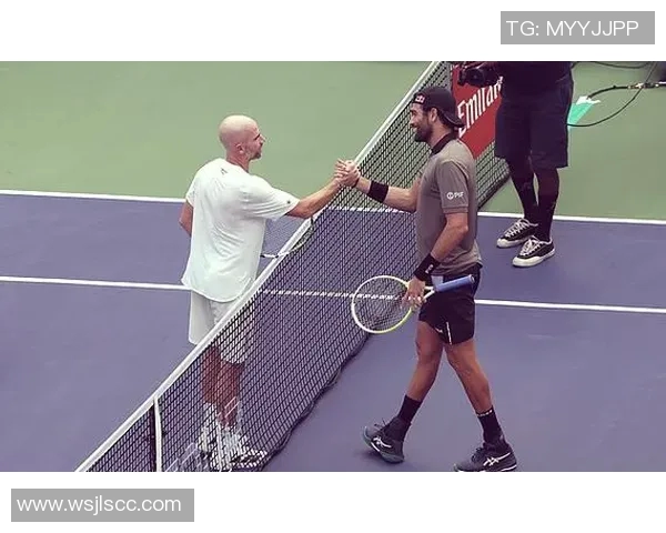 上海网球队战术引发热议球迷与专家观点交锋解析