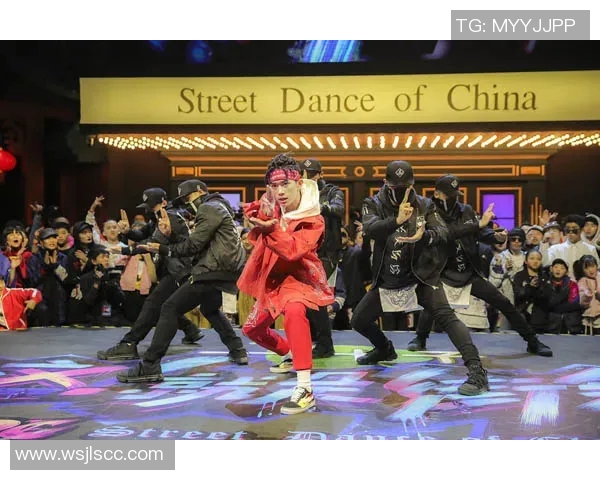 全国街舞大赛特别报道：南京攀岩队如何在舞台上展现青春与梦想的成长历程