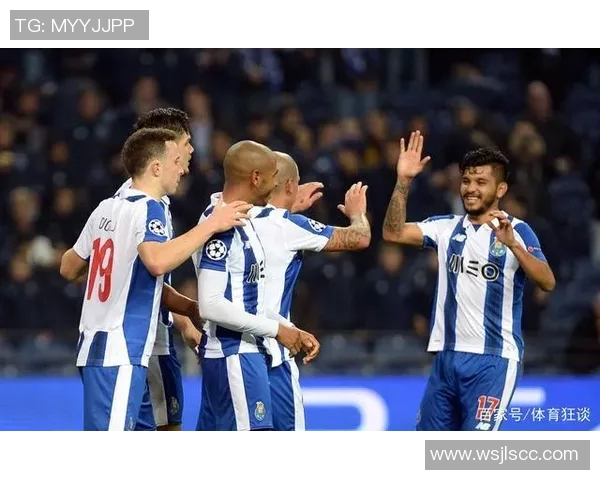 广州足球队的崛起之路:从默默无闻到大满贯的辉煌历程 广州足球队的崛起之路:从默默无闻到大满贯的辉煌历程