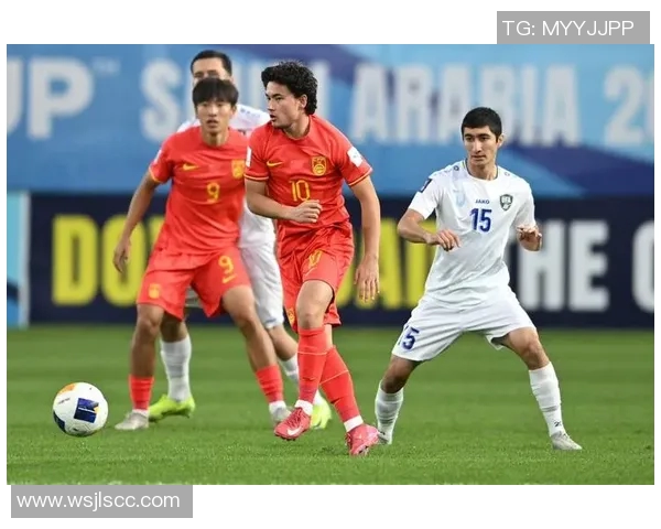 中国国足迎战乌兹别克斯坦全力争胜期待精彩对决