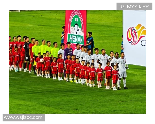 库尔德人对阵哥德堡的精彩较量展现足球魅力与团队精神